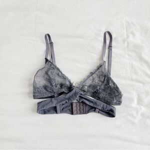 LIKE NEW! LILAC VIOLET PETITE LACE BRALETTE!